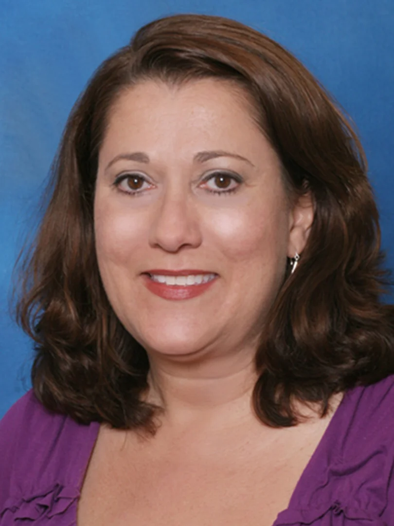 Photo of Elizabeth Ross